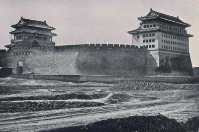 雄伟壮观的安定门城楼城墙全景 安定门中医院